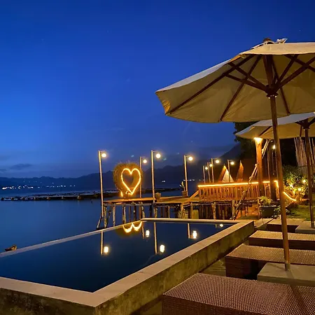 Emayan Glamping